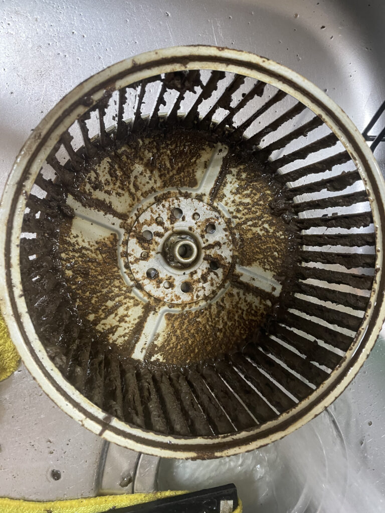 レンジフードファン（作業前）